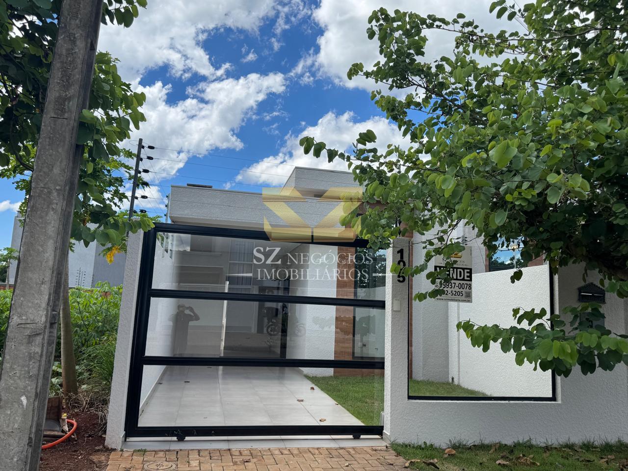 CASA À VENDA COM 02 DORMITÓRIOS SENDO 01 SUÍTE - JARDIM BUENOS AIRES, FOZ