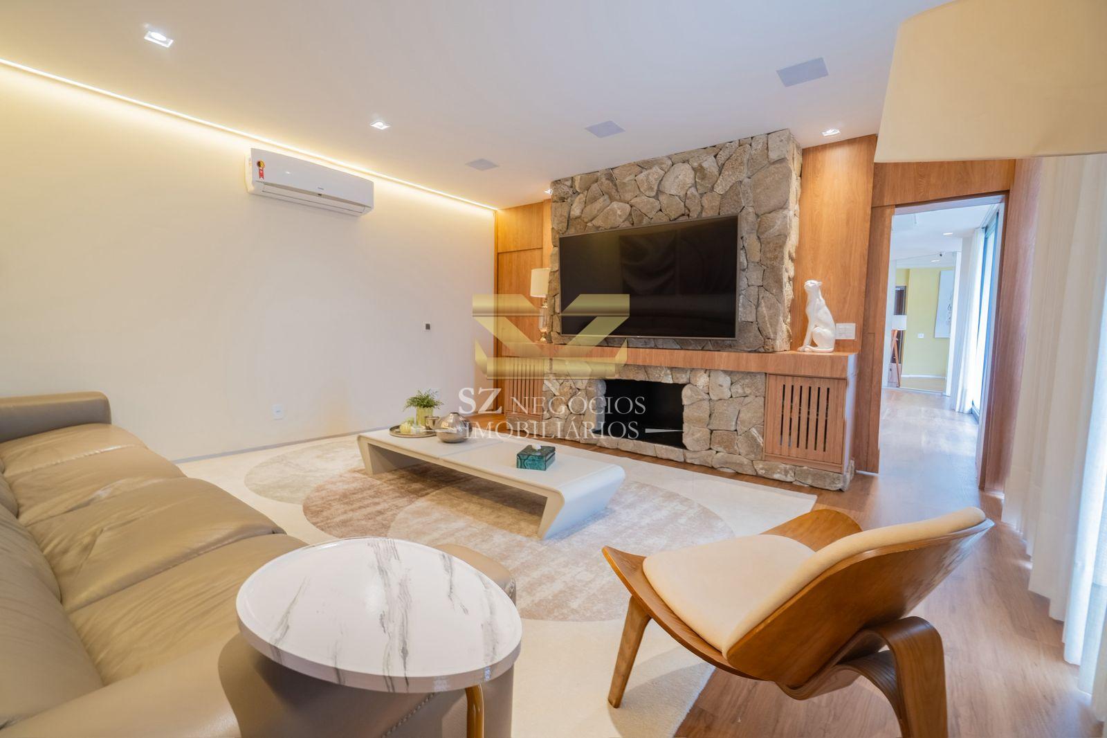 CASA À VENDA COM 04 SUÍTES - CONDOMINIO ROYAL FALLS YACHT - FASE 2 - FOZ