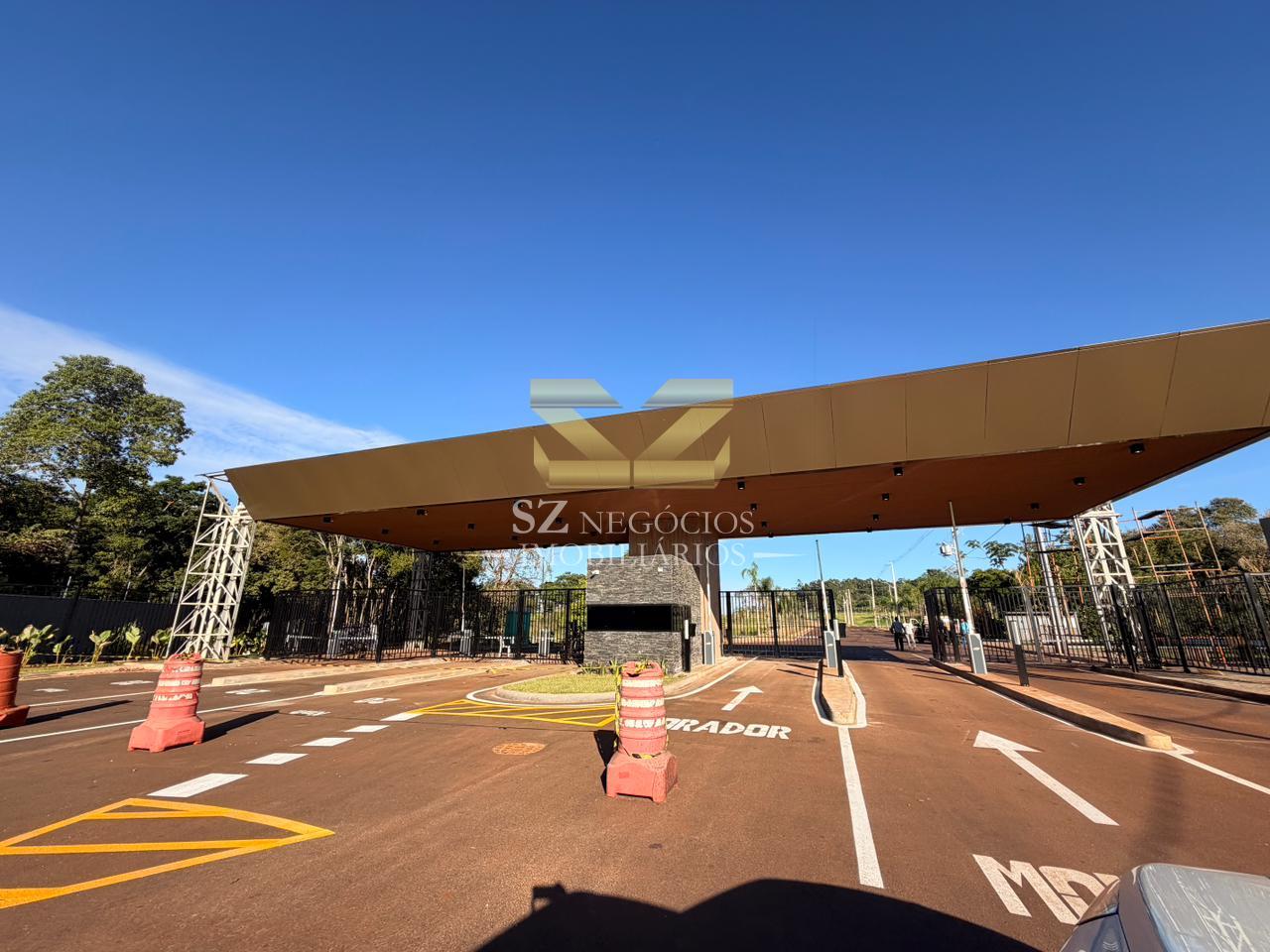 CONDOMÍNIO FECHADO INFINITUS RESIDENCE   CLUB  -  FOZ DO IGUAÇU, PR