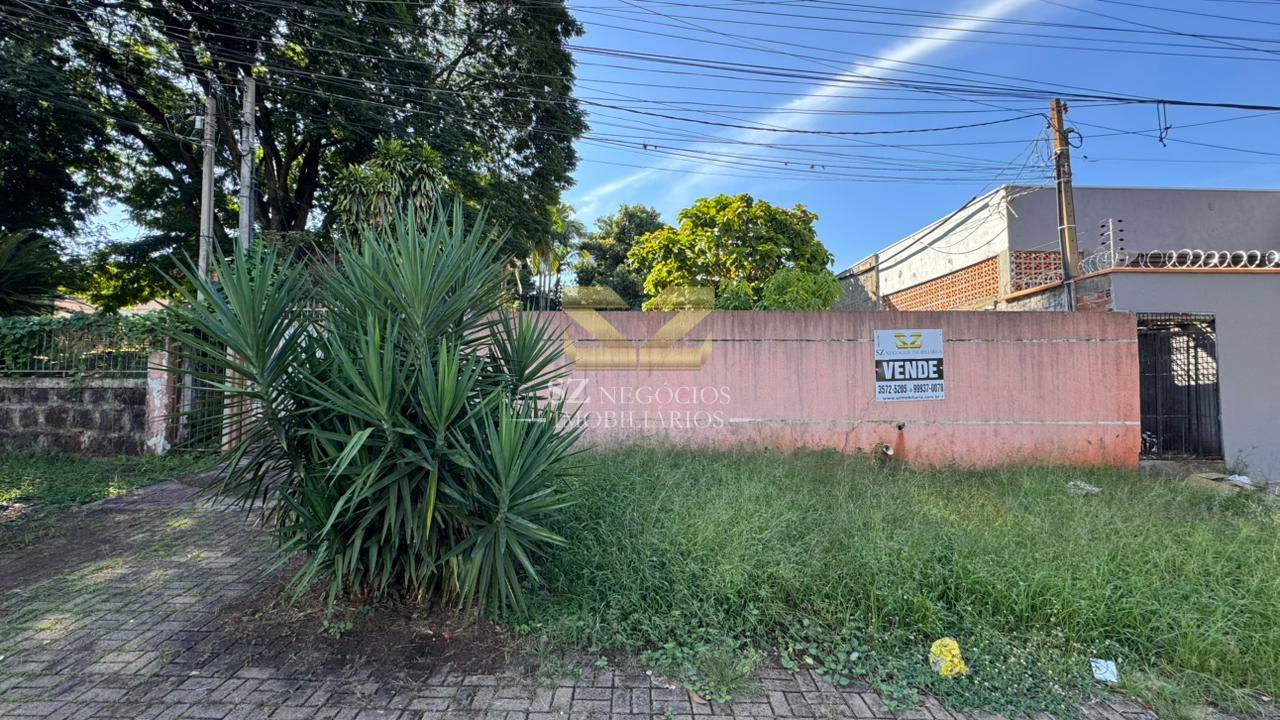 TERRENO COMERCIAL PARA VENDA COM 803,60 METROS,  NO CENTRO, FOZ DO IGUAÇU - PR