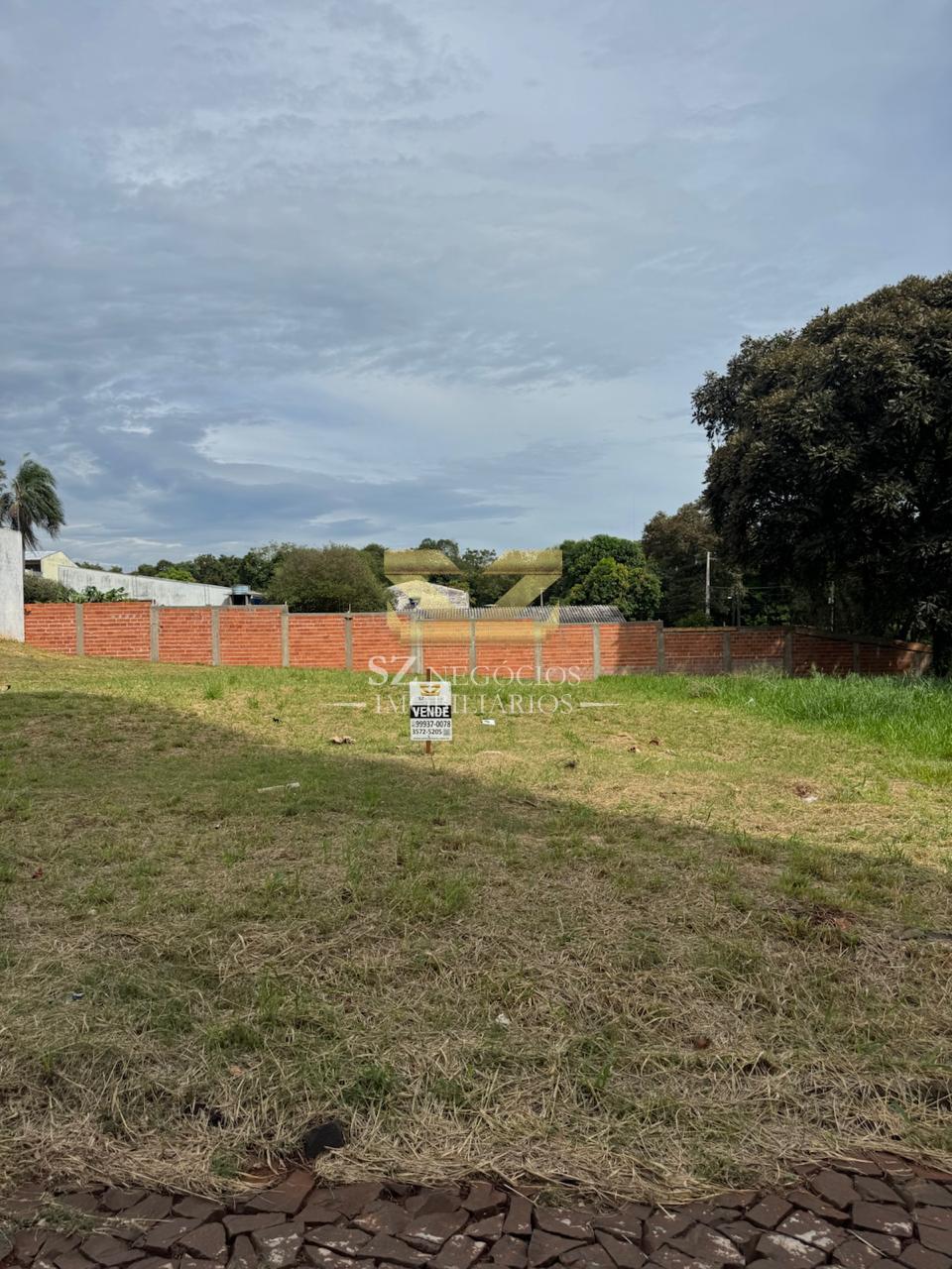 TERRENO À VENDA COM 340M  - VILA ADRIANA - FOZ DO IGUAÇU - PR