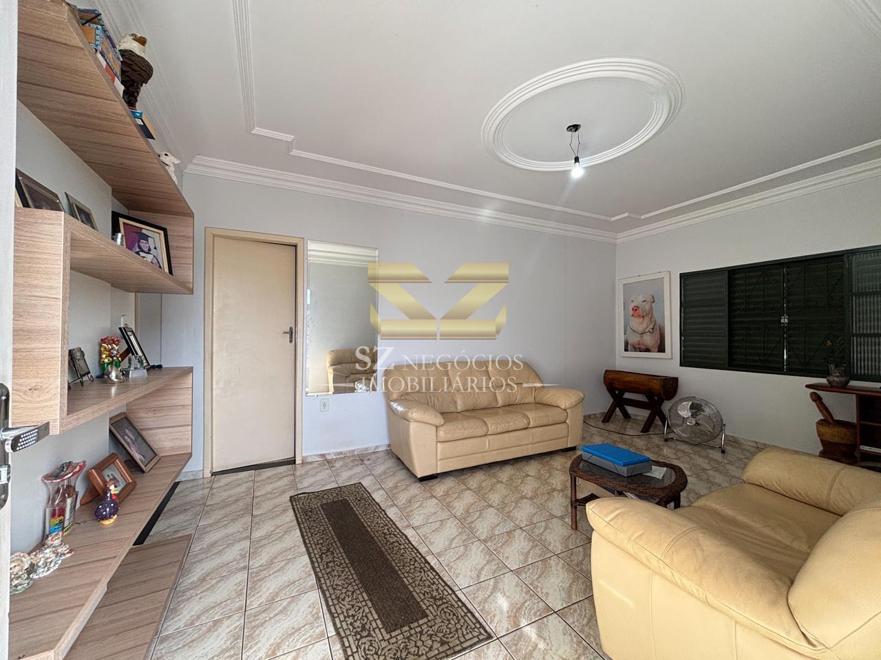 PRÉDIO COMERCIAL RESIDENCIAL E CASA À JARDIM LANCASTER - FOZ DO IGUAÇU - PR