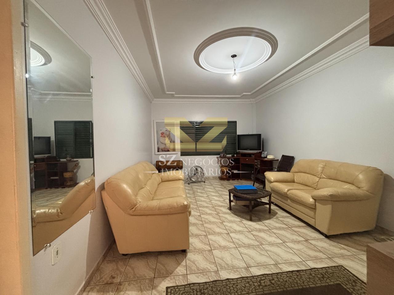 PRÉDIO COMERCIAL RESIDENCIAL E CASA À JARDIM LANCASTER - FOZ DO IGUAÇU - PR