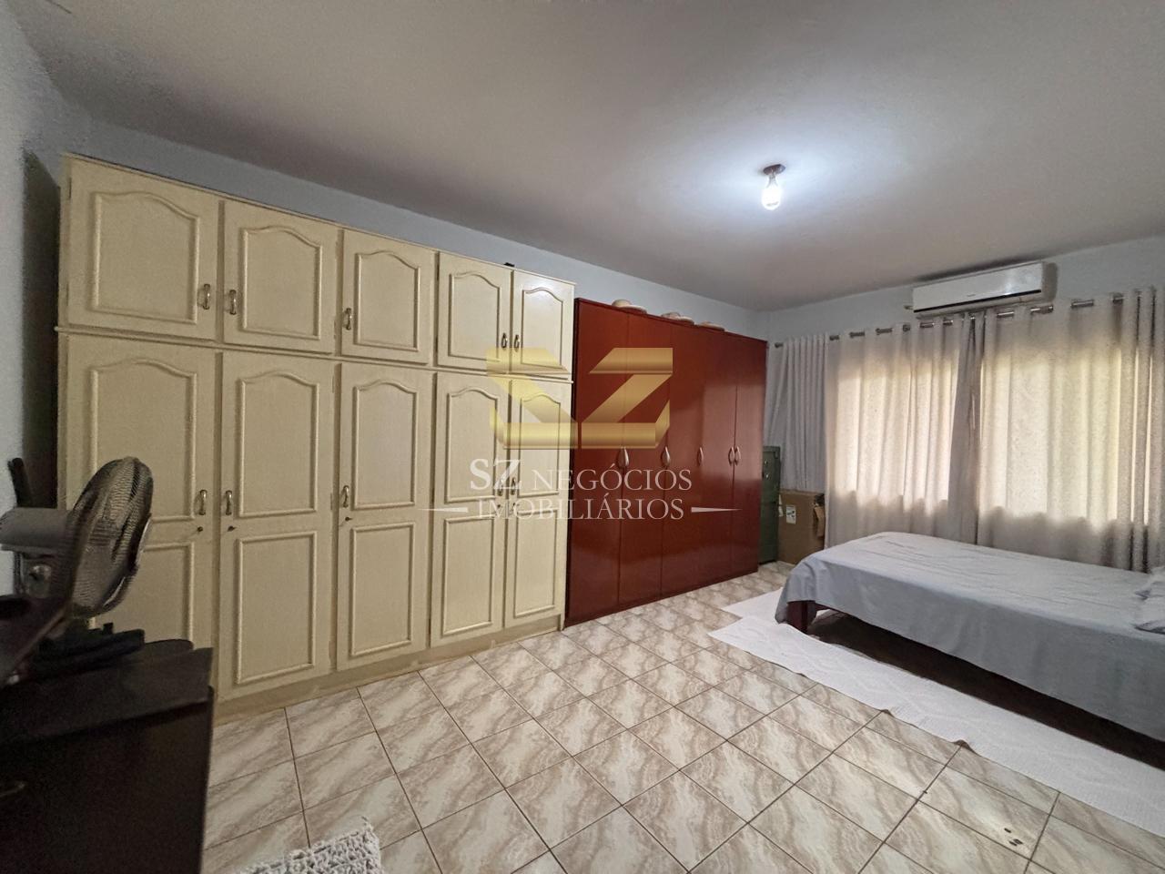 PRÉDIO COMERCIAL RESIDENCIAL E CASA À JARDIM LANCASTER - FOZ DO IGUAÇU - PR