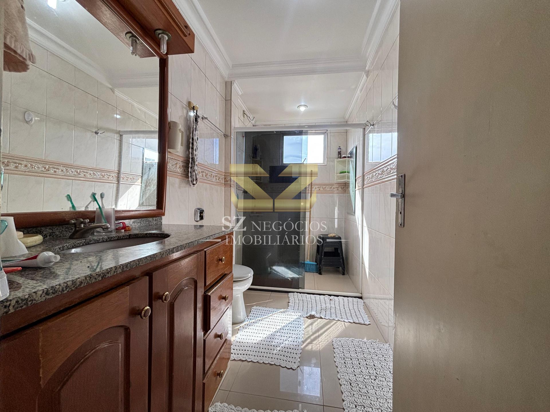 PRÉDIO COMERCIAL RESIDENCIAL E CASA À JARDIM LANCASTER - FOZ DO IGUAÇU - PR