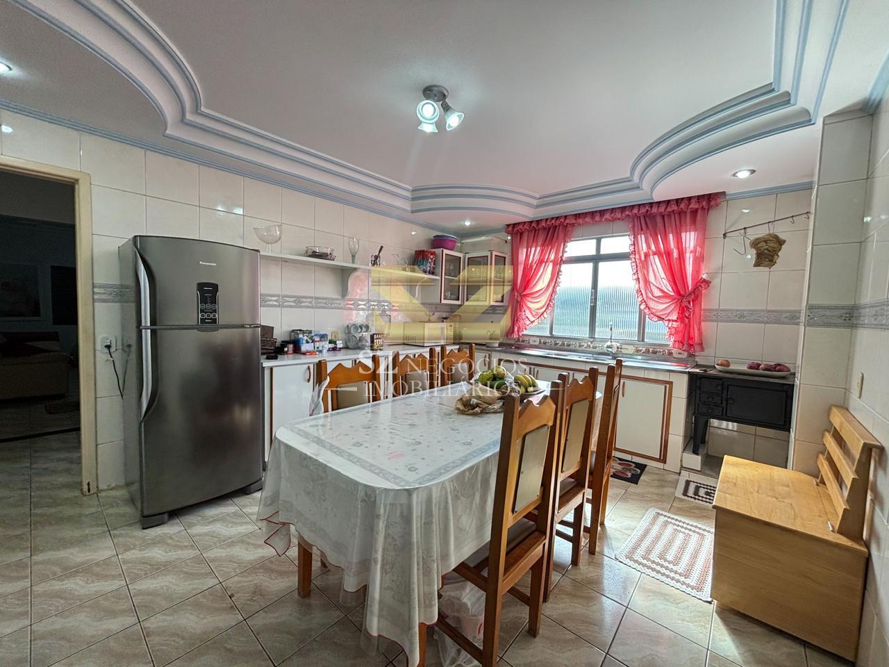 PRÉDIO COMERCIAL RESIDENCIAL E CASA À JARDIM LANCASTER - FOZ DO IGUAÇU - PR