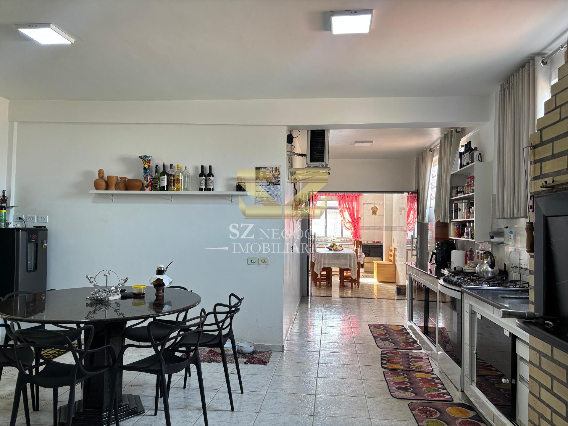 PRÉDIO COMERCIAL RESIDENCIAL E CASA À JARDIM LANCASTER - FOZ DO IGUAÇU - PR