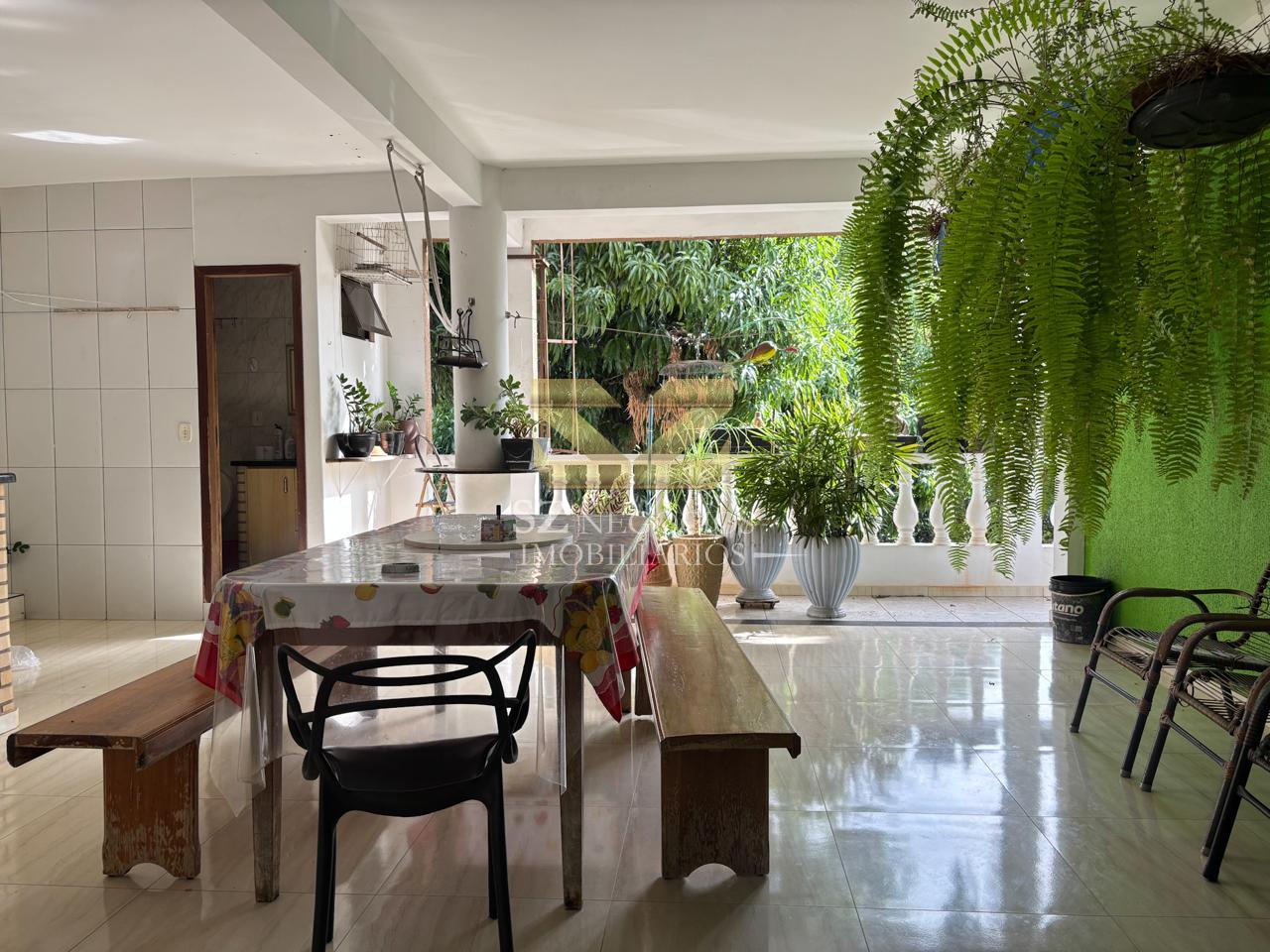 PRÉDIO COMERCIAL RESIDENCIAL E CASA À JARDIM LANCASTER - FOZ DO IGUAÇU - PR