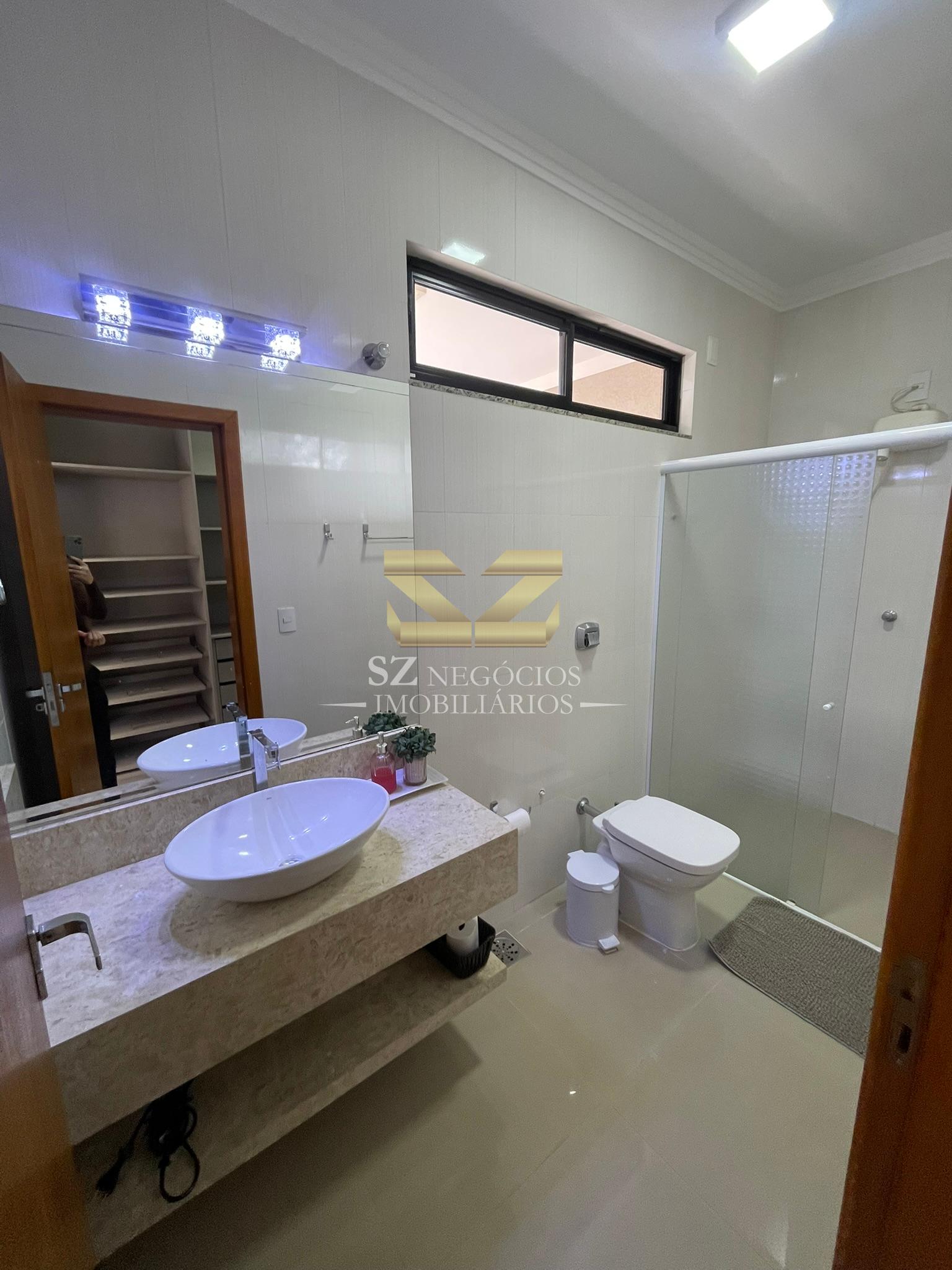 Sobrado com 3 dormitórios para locação, VILA A, FOZ DO IGUACU - PR