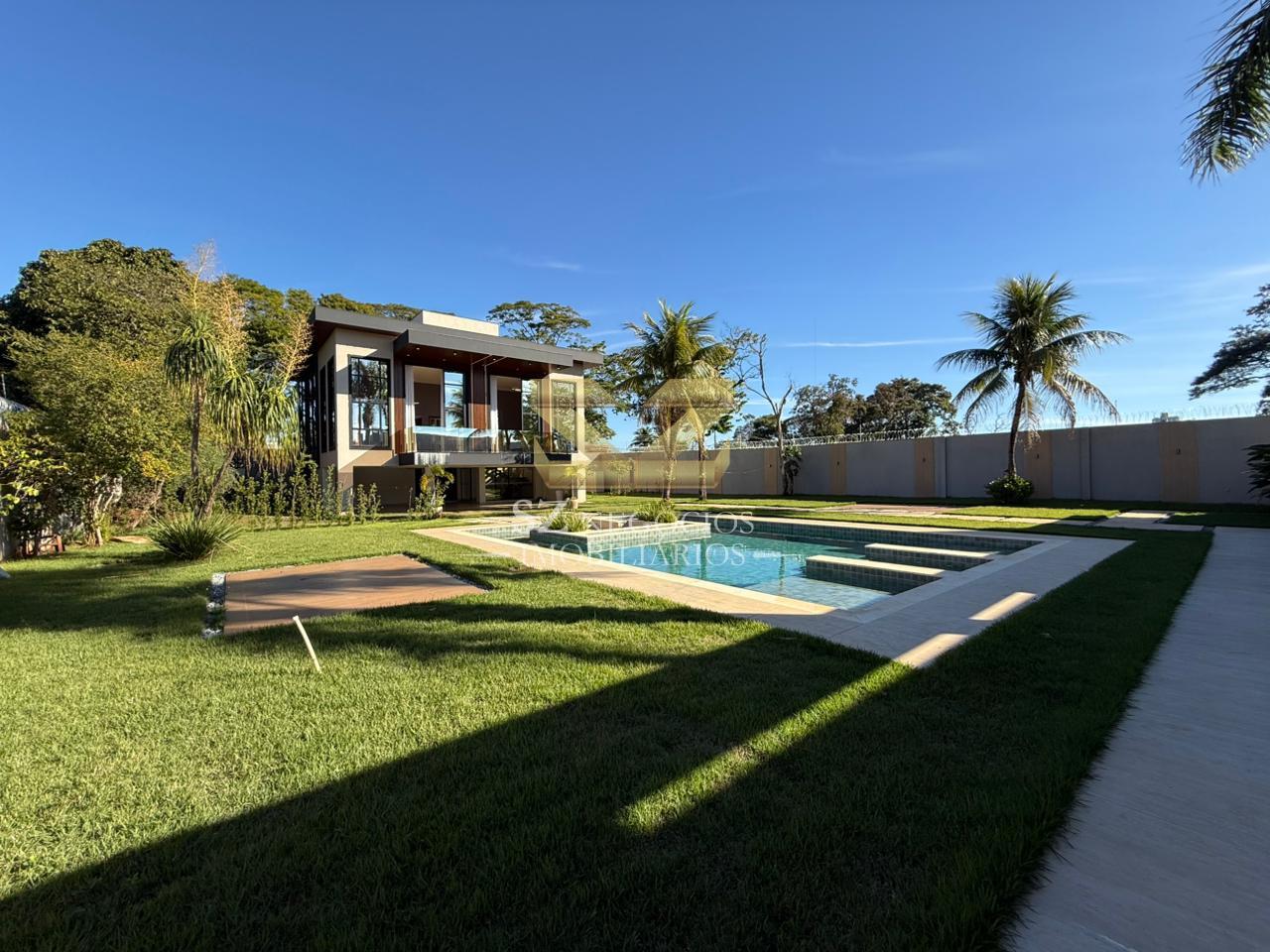 CASA À VENDA COM PISCINA - FOZ DO IGUAÇU - PR