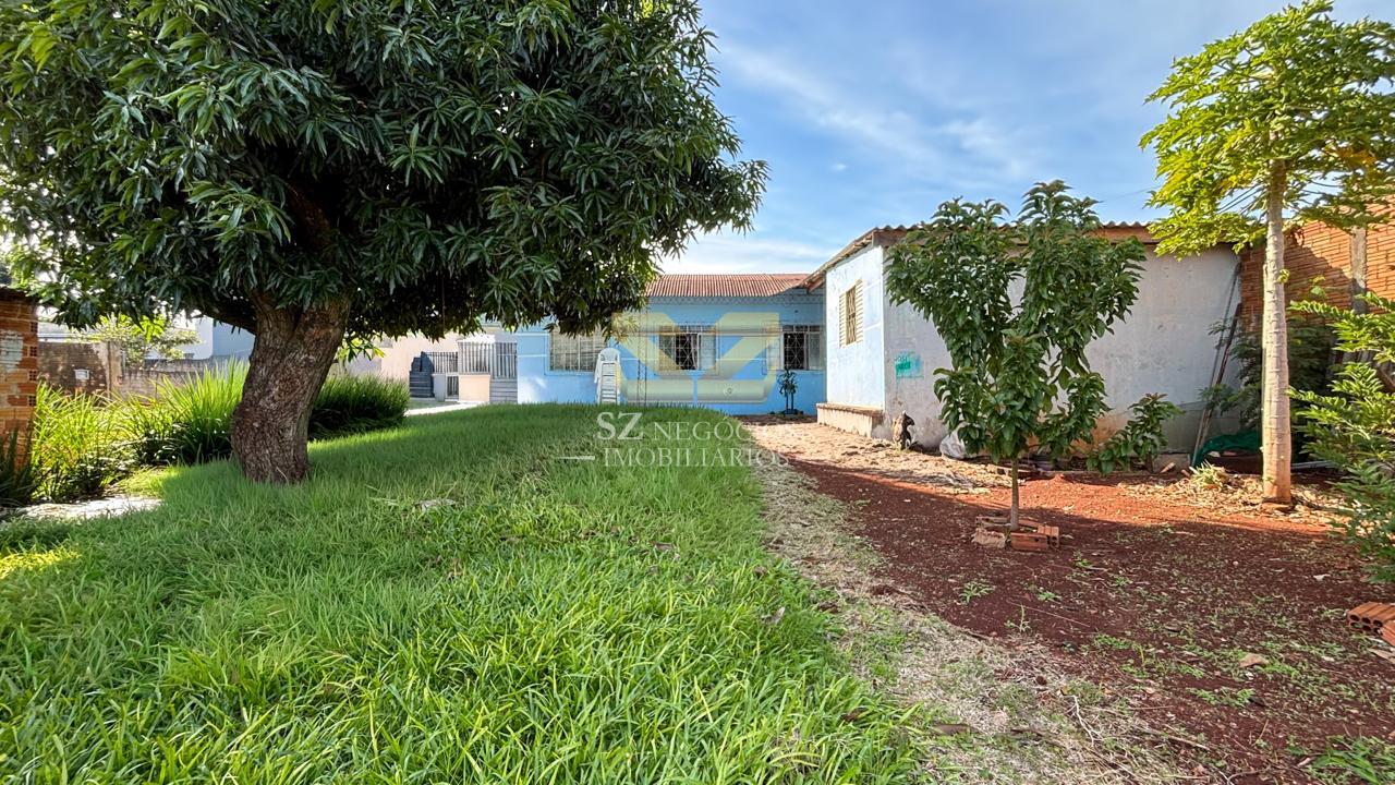CASA DE ESQUINA À VENDA NO BAIRRO VILA C NOVA - FOZ DO IGUAÇU - PR