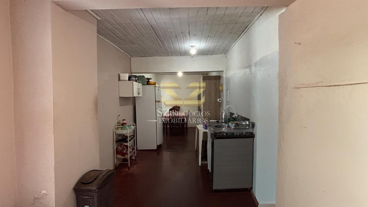 CASA DE ESQUINA À VENDA NO BAIRRO VILA C NOVA - FOZ DO IGUAÇU - PR