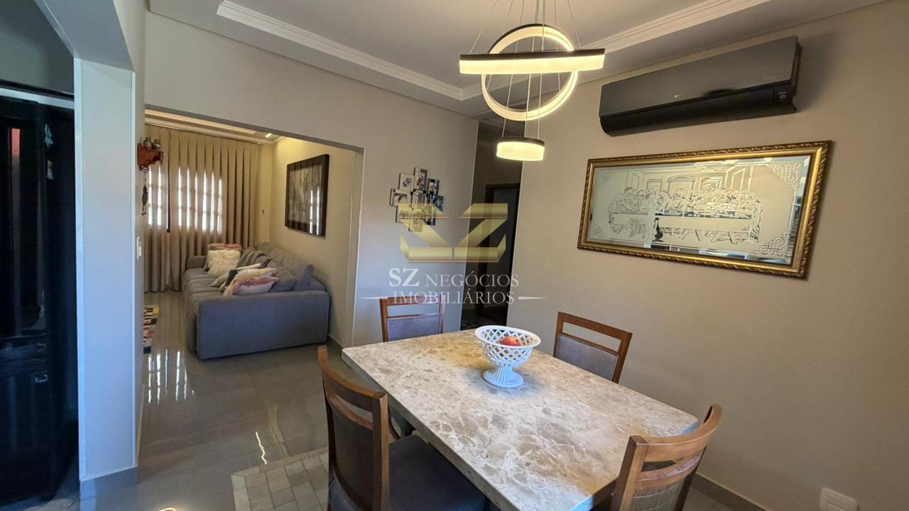CASA À VENDA COM 1 SUÍTE - JARDIM PANORAMA, FOZ DO IGUAÇU - PR
