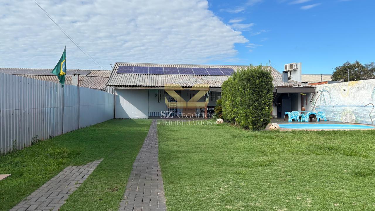 CASA COM PISCINA À VENDA LOTEAMENTO BOURBON - FOZ DO IGUACU - PR
