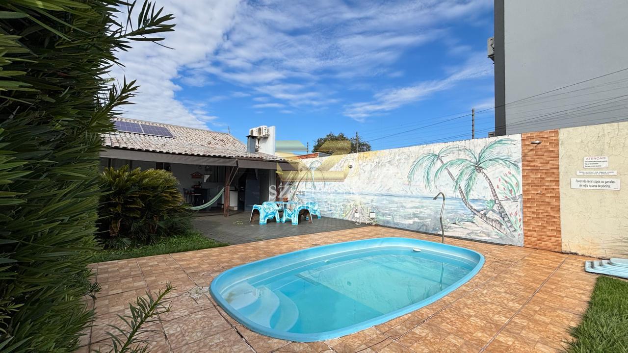 CASA COM PISCINA À VENDA LOTEAMENTO BOURBON - FOZ DO IGUACU - PR