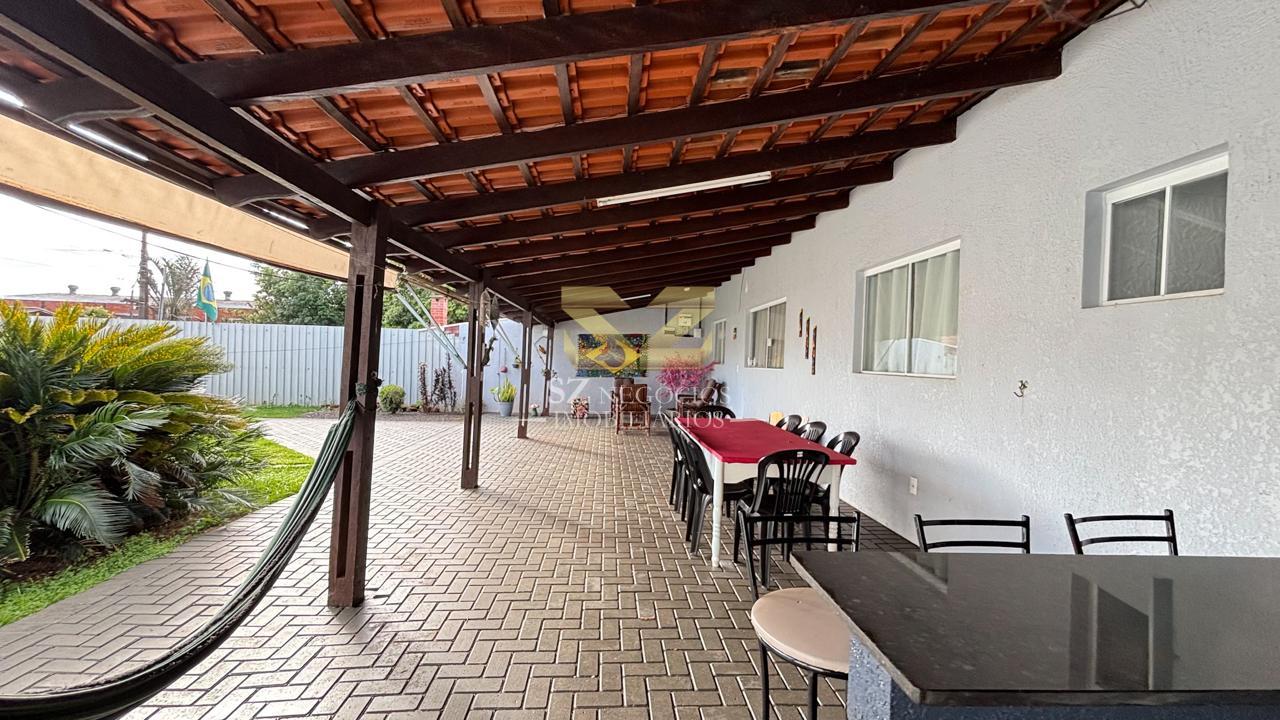 CASA COM PISCINA À VENDA LOTEAMENTO BOURBON - FOZ DO IGUACU - PR