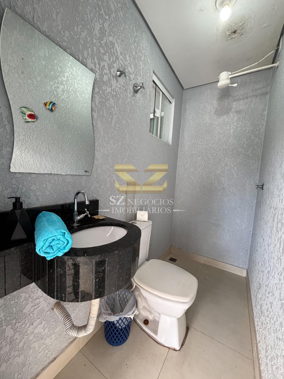 CASA COM PISCINA À VENDA LOTEAMENTO BOURBON - FOZ DO IGUACU - PR