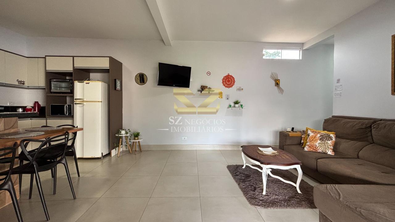 CASA COM PISCINA À VENDA LOTEAMENTO BOURBON - FOZ DO IGUACU - PR