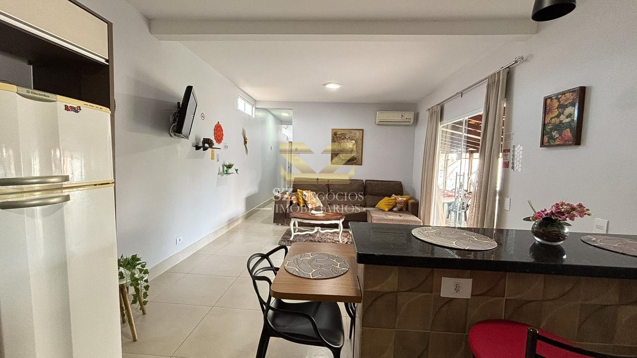 CASA COM PISCINA À VENDA LOTEAMENTO BOURBON - FOZ DO IGUACU - PR
