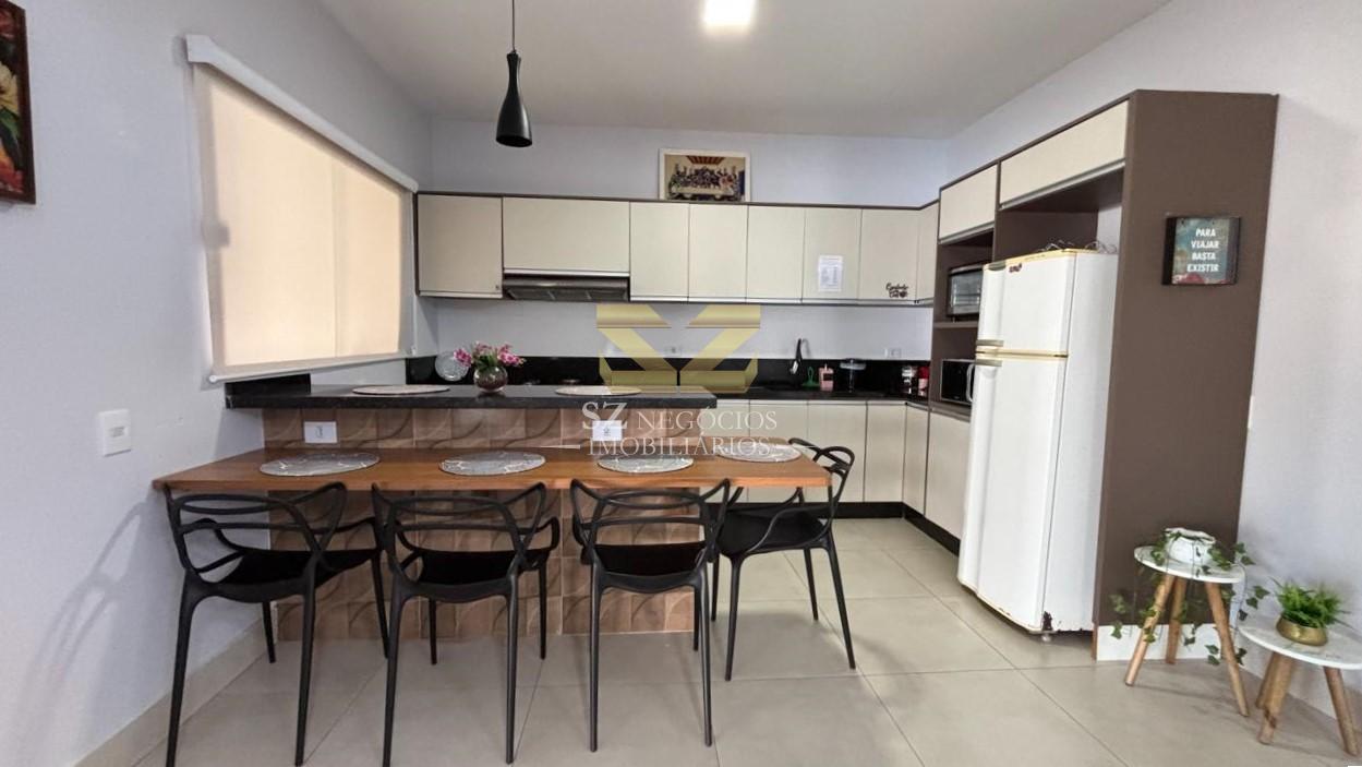 CASA COM PISCINA À VENDA LOTEAMENTO BOURBON - FOZ DO IGUACU - PR
