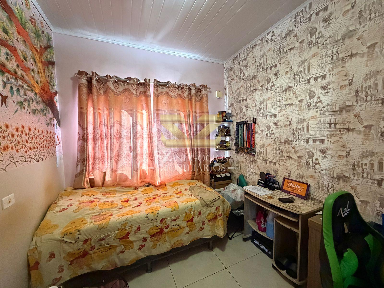 CASA À VENDA COM 01 SUÍTE NO CONDOMÍNIO ARARAS, FOZ DO IGUAÇU - PR