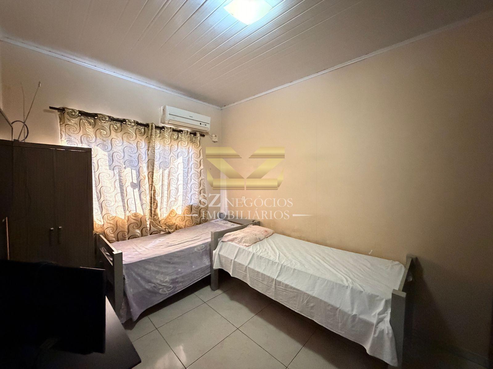 CASA À VENDA COM 01 SUÍTE NO CONDOMÍNIO ARARAS, FOZ DO IGUAÇU - PR