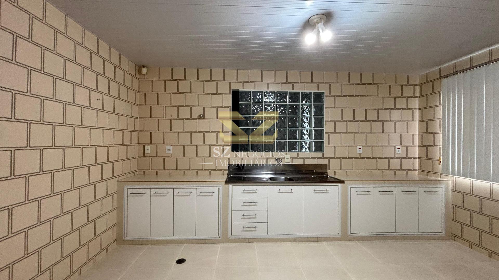 CASA COM 1 SUÍTE E 2 DORMITÓRIOS NA VILA  A, FOZ DO IGUAÇU - PR