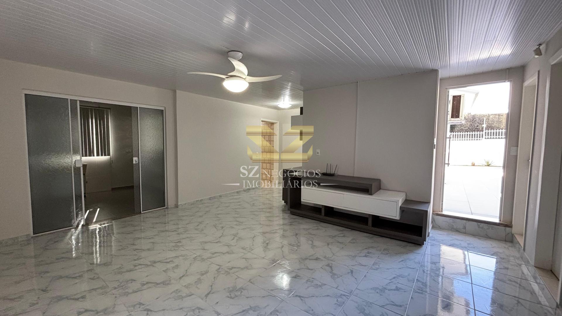 CASA COM 1 SUÍTE E 2 DORMITÓRIOS NA VILA  A, FOZ DO IGUAÇU - PR