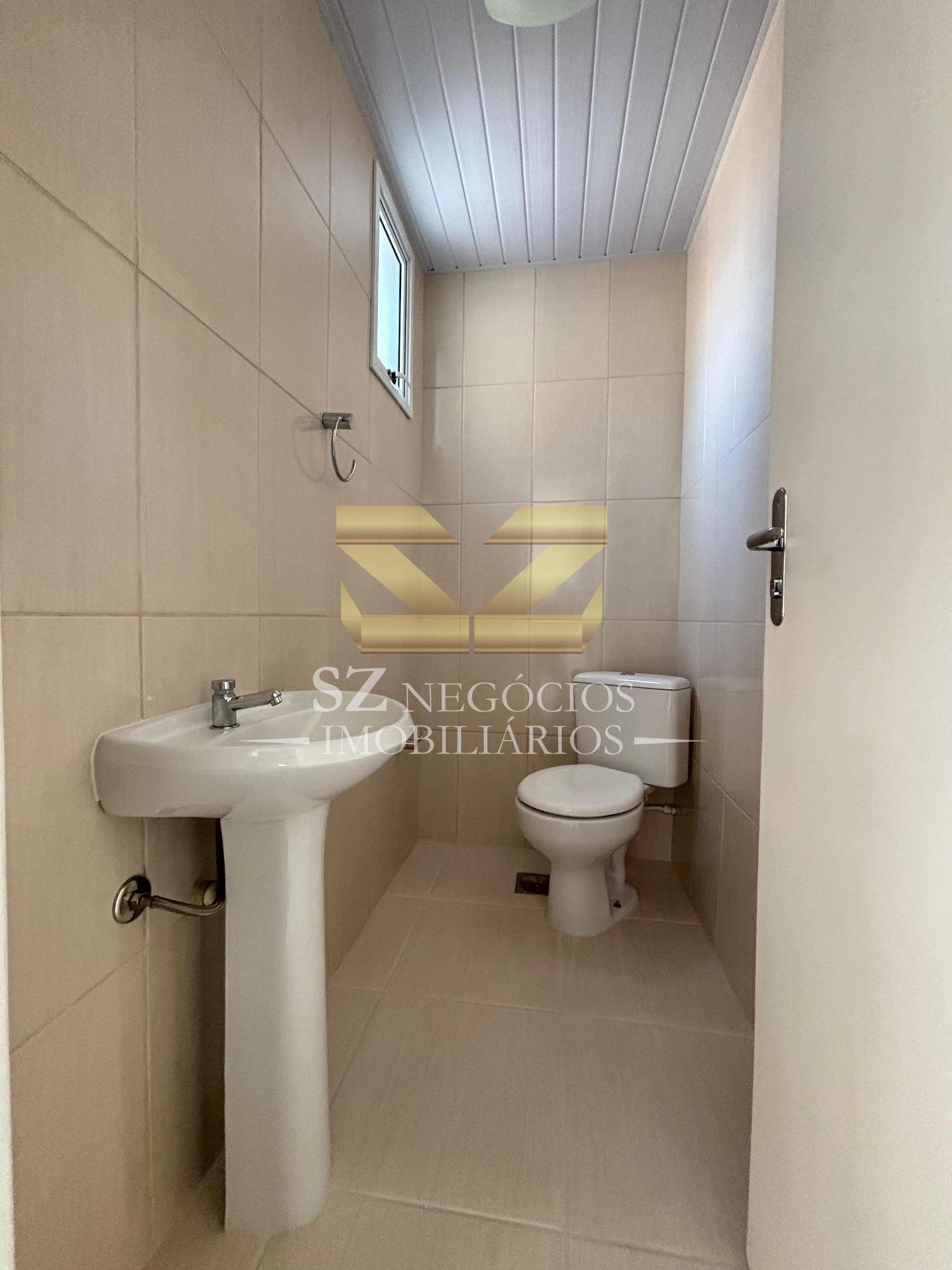 CASA COM 1 SUÍTE E 2 DORMITÓRIOS NA VILA  A, FOZ DO IGUAÇU - PR