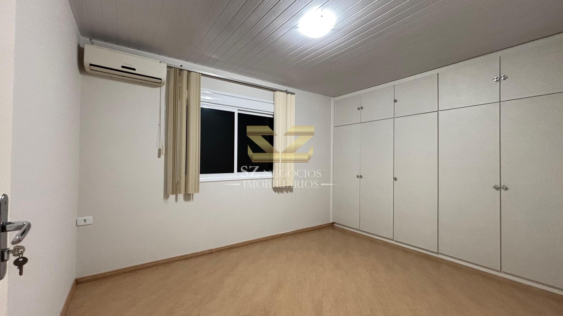 CASA COM 1 SUÍTE E 2 DORMITÓRIOS NA VILA  A, FOZ DO IGUAÇU - PR