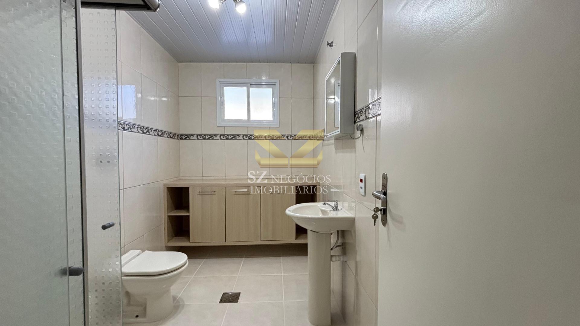CASA COM 1 SUÍTE E 2 DORMITÓRIOS NA VILA  A, FOZ DO IGUAÇU - PR