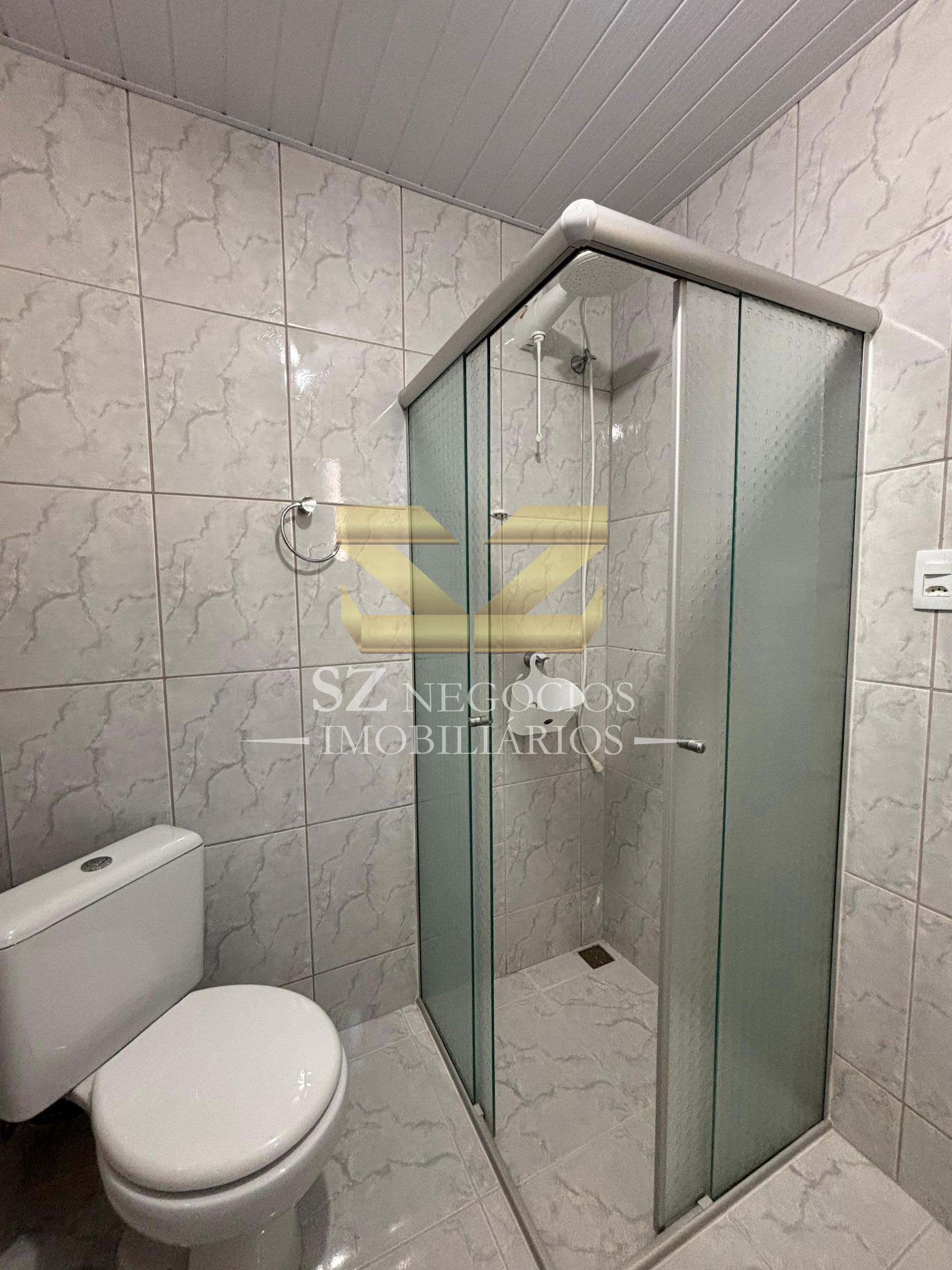 CASA COM 1 SUÍTE E 2 DORMITÓRIOS NA VILA  A, FOZ DO IGUAÇU - PR