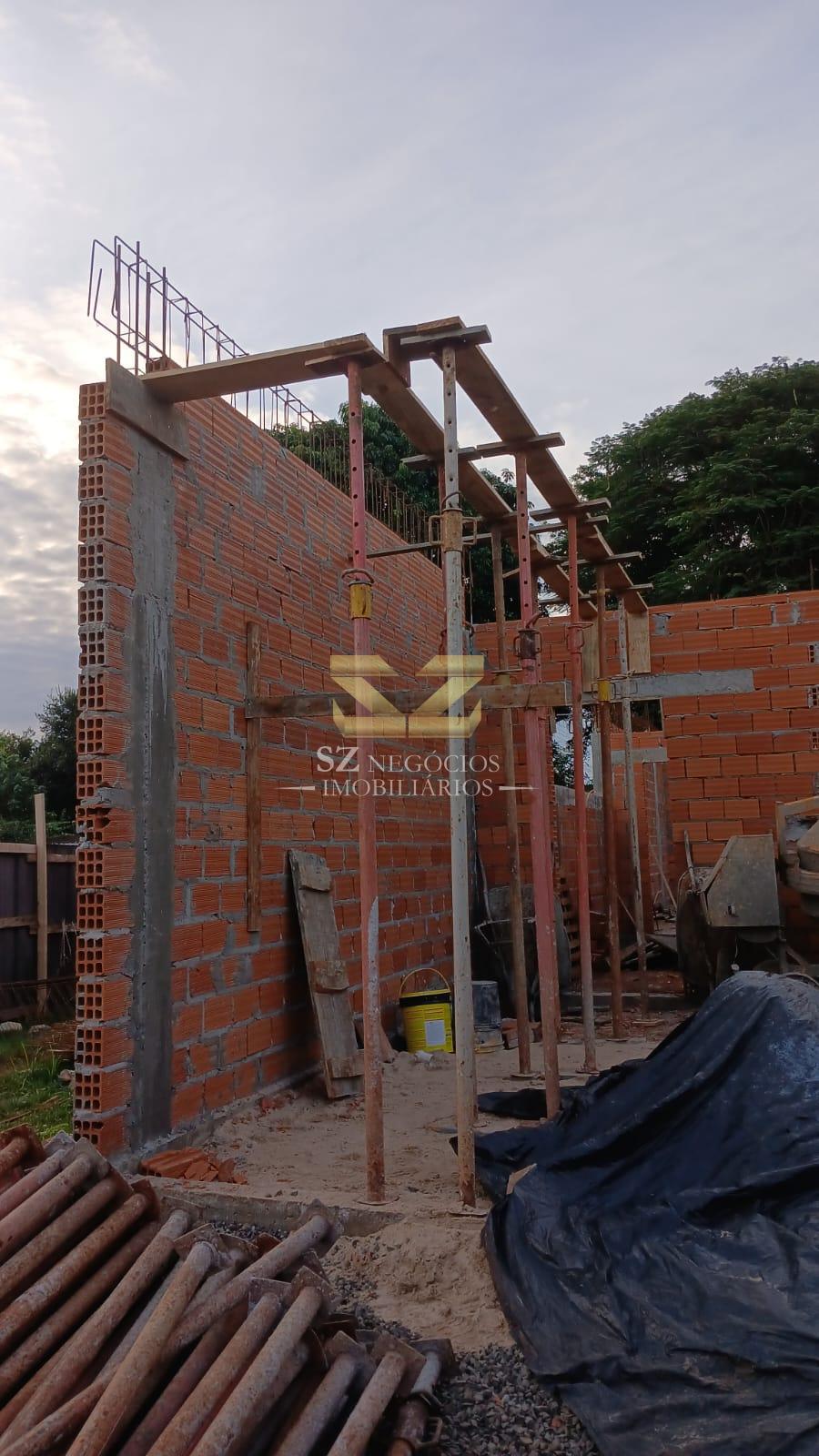 CASA À VENDA  COM 03 SUÍTES CONDOMÍNIO SAFIRA, FOZ DO IGUAÇU - PR