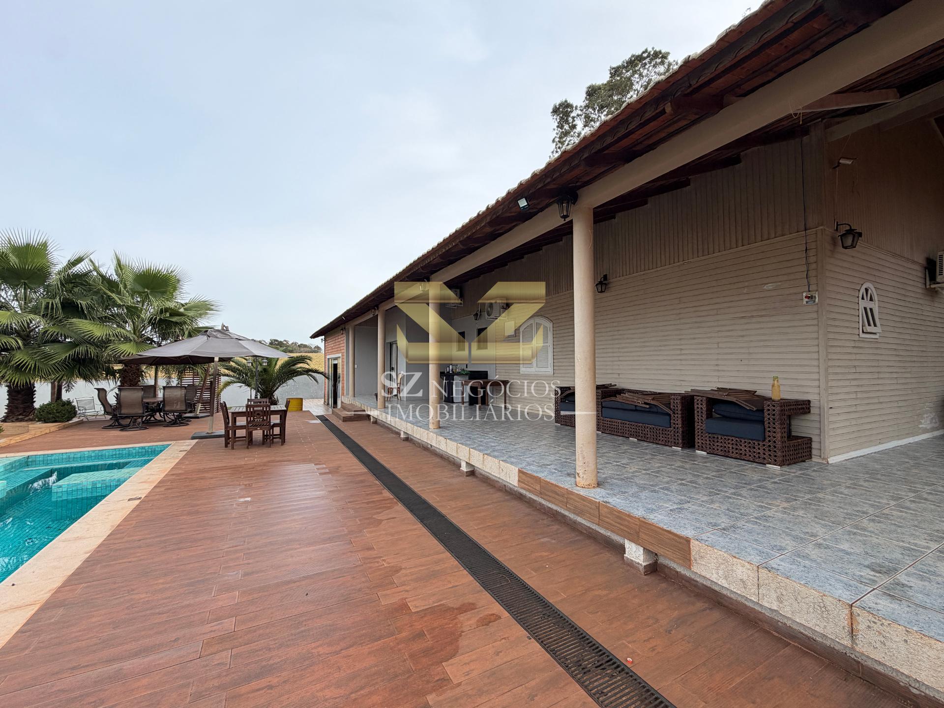 CHÁCARA À VENDA COM PISCINA E COZINHA TODA EQUIPADA FOZ DO IGUAÇU - PR