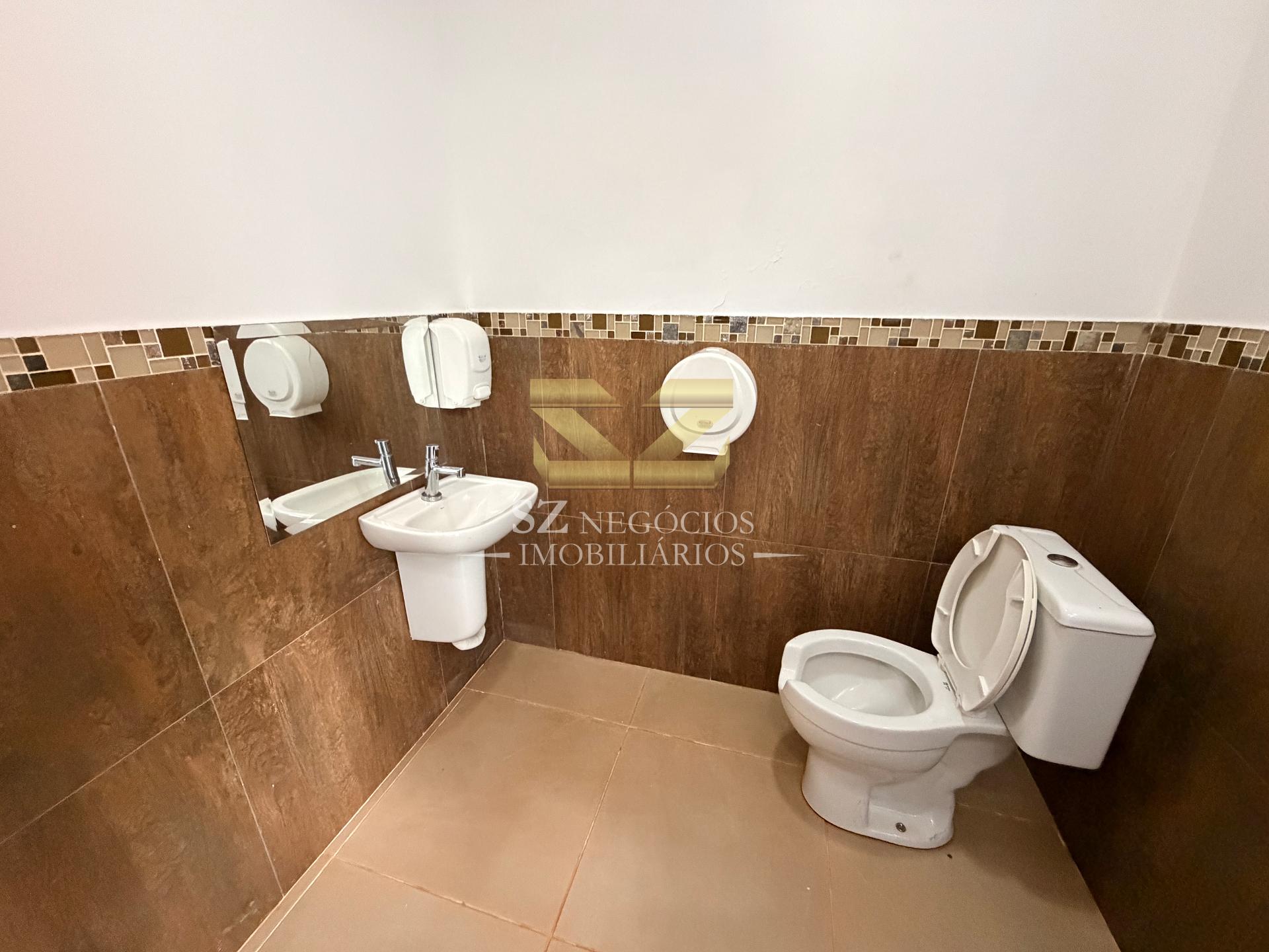 CHÁCARA À VENDA COM PISCINA E COZINHA TODA EQUIPADA FOZ DO IGUAÇU - PR