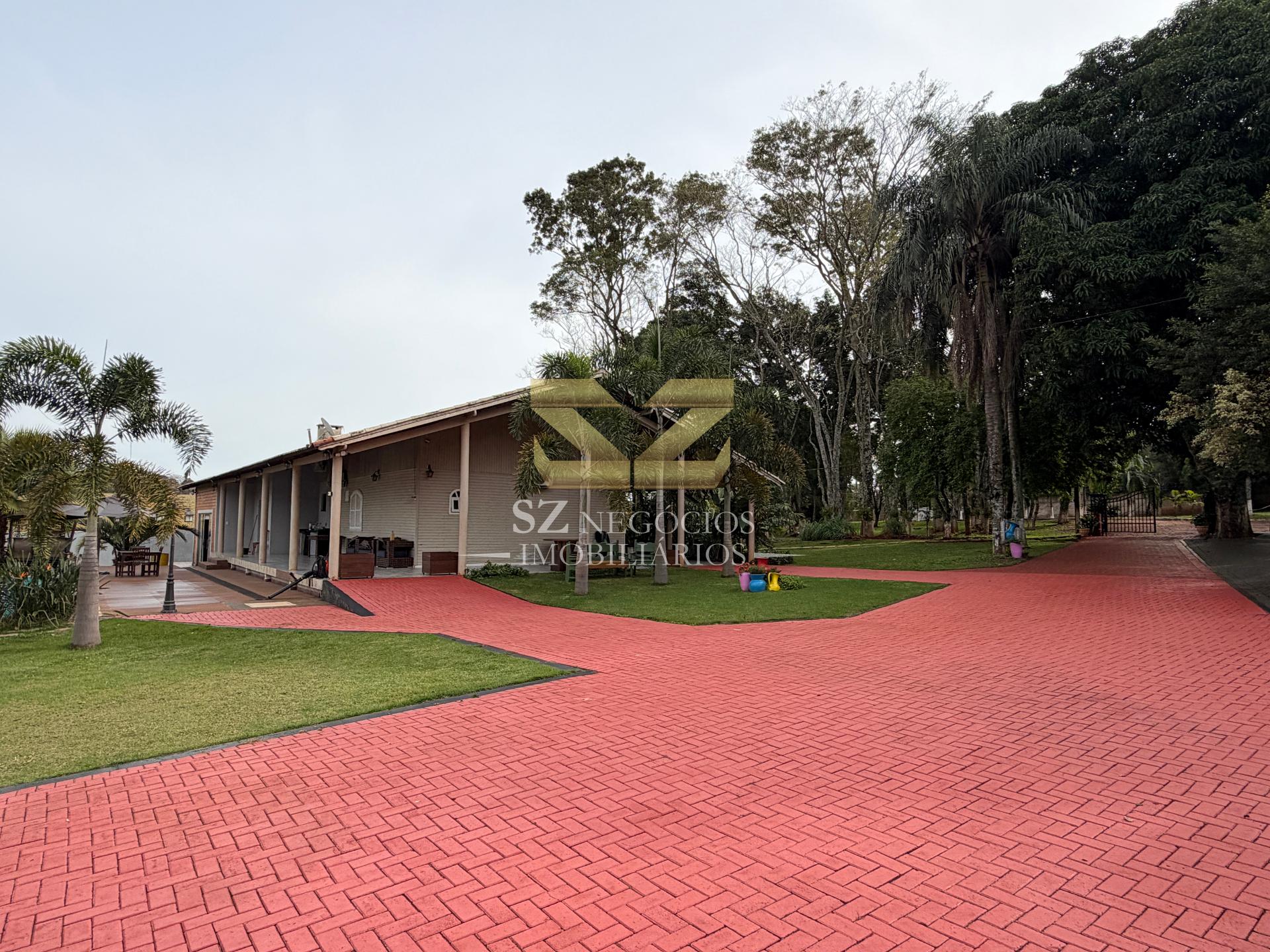 CHÁCARA À VENDA COM PISCINA E COZINHA TODA EQUIPADA FOZ DO IGUAÇU - PR