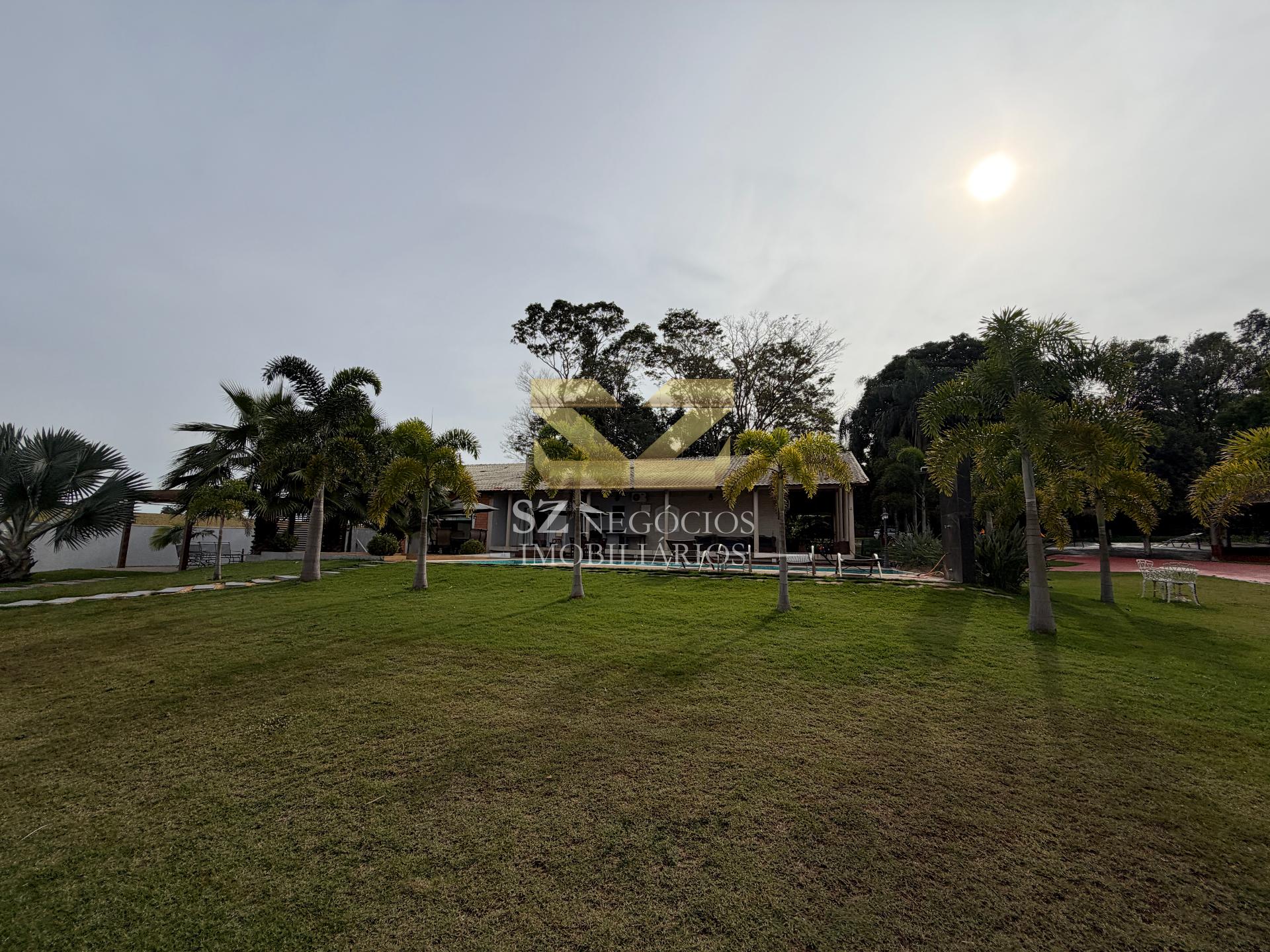 CHÁCARA À VENDA COM PISCINA E COZINHA TODA EQUIPADA FOZ DO IGUAÇU - PR