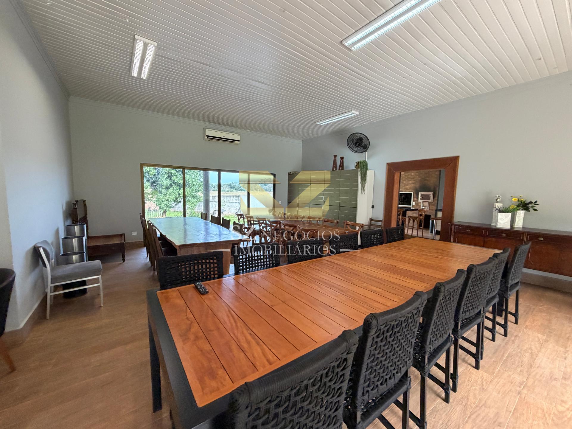 CHÁCARA À VENDA COM PISCINA E COZINHA TODA EQUIPADA FOZ DO IGUAÇU - PR
