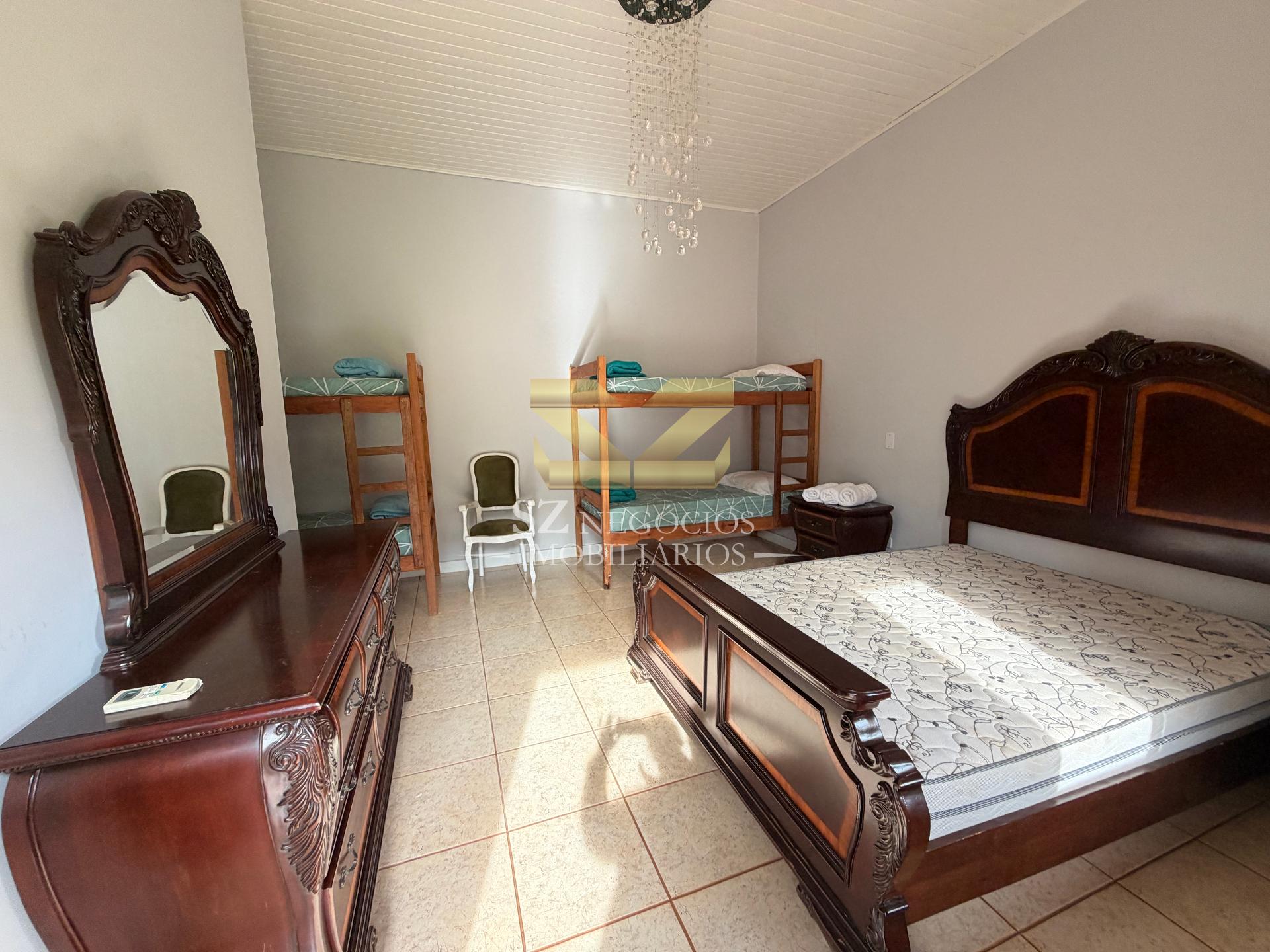 CHÁCARA À VENDA COM PISCINA E COZINHA TODA EQUIPADA FOZ DO IGUAÇU - PR