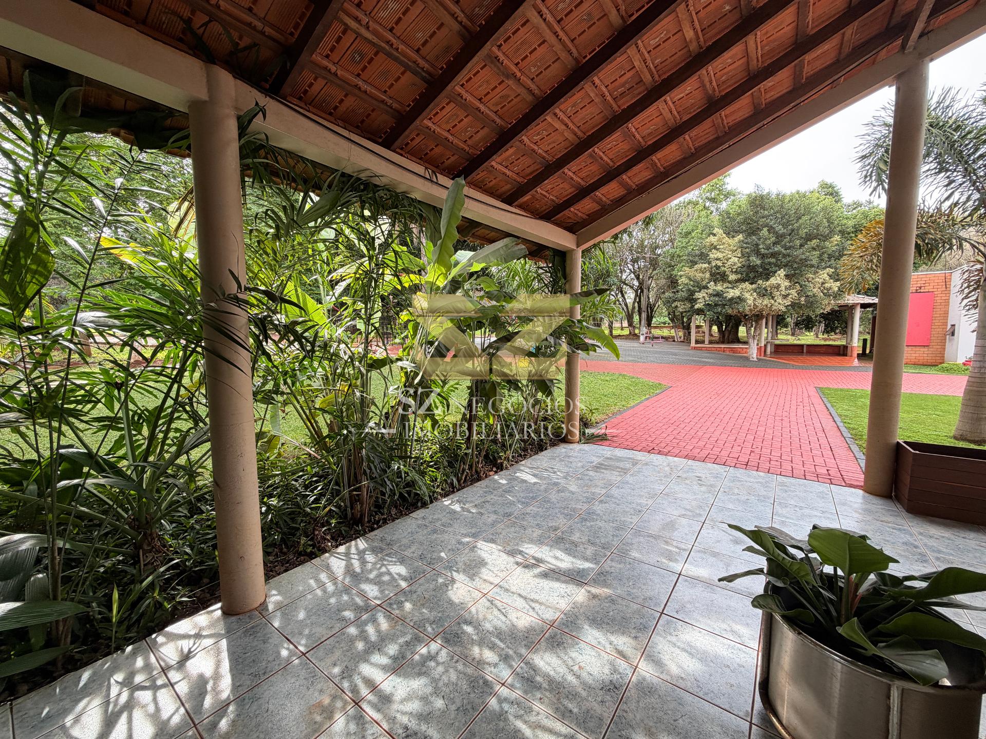CHÁCARA À VENDA COM PISCINA E COZINHA TODA EQUIPADA FOZ DO IGUAÇU - PR