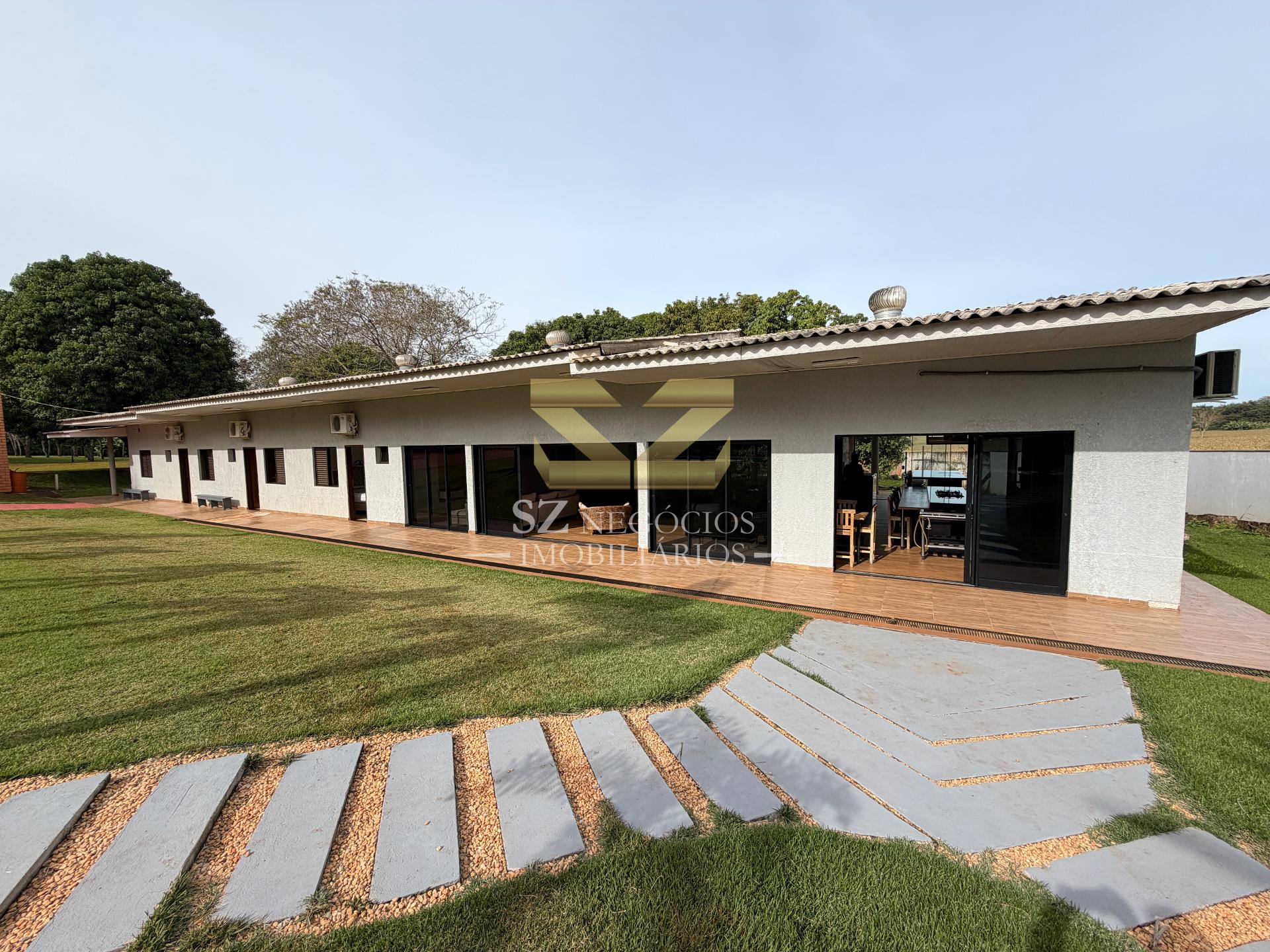 CHÁCARA À VENDA COM PISCINA E COZINHA TODA EQUIPADA FOZ DO IGUAÇU - PR