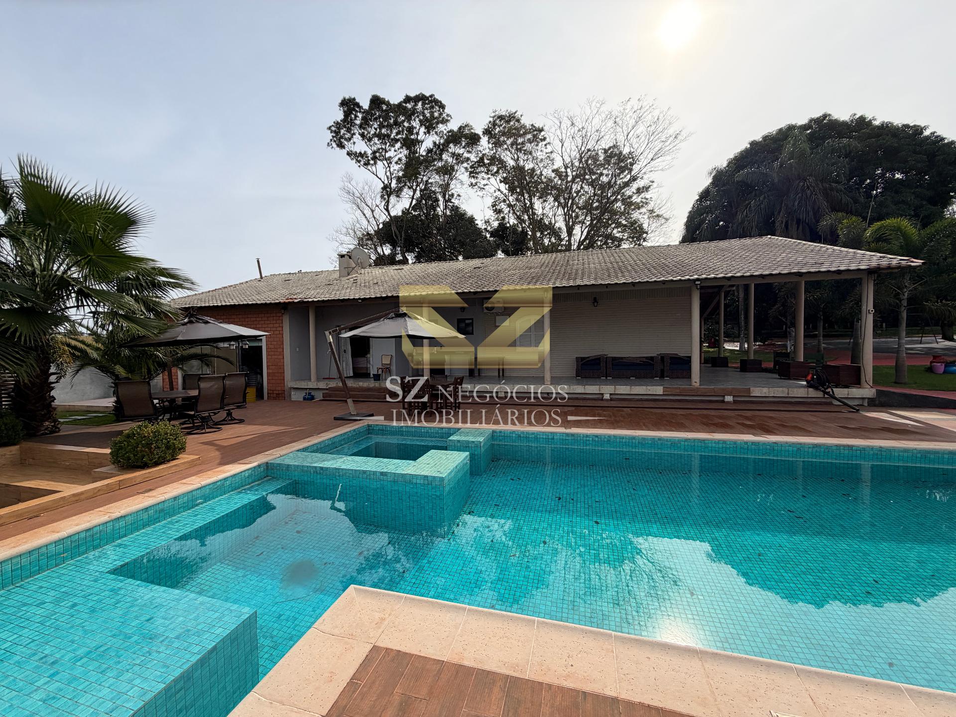 CHÁCARA À VENDA COM PISCINA E COZINHA TODA EQUIPADA FOZ DO IGUAÇU - PR
