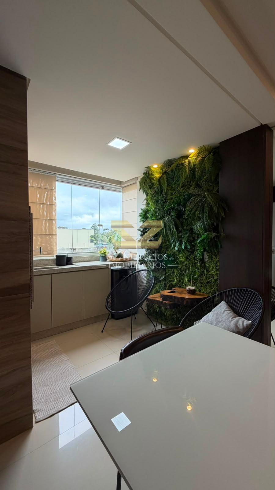 APARTAMENTO À VENDA MOBILIADO COM 02 DORMITÓRIOS SENDO 01 SUÍTE - RESIDENCIAL MALIBU - FOZ