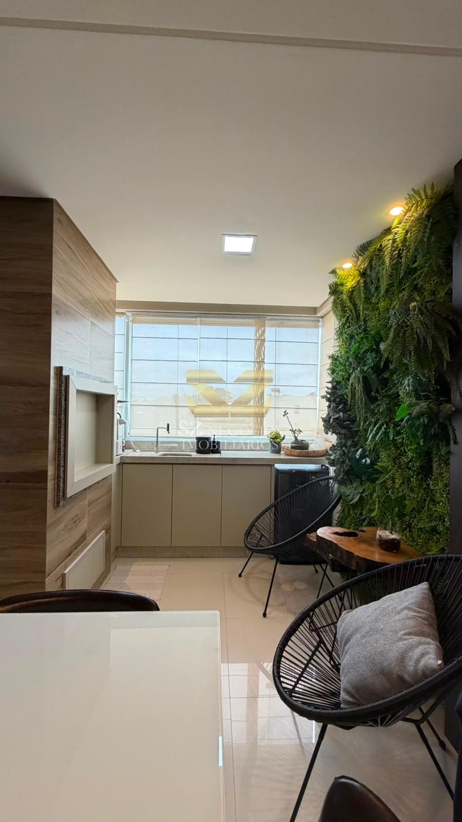 APARTAMENTO À VENDA MOBILIADO COM 02 DORMITÓRIOS SENDO 01 SUÍTE - RESIDENCIAL MALIBU - FOZ