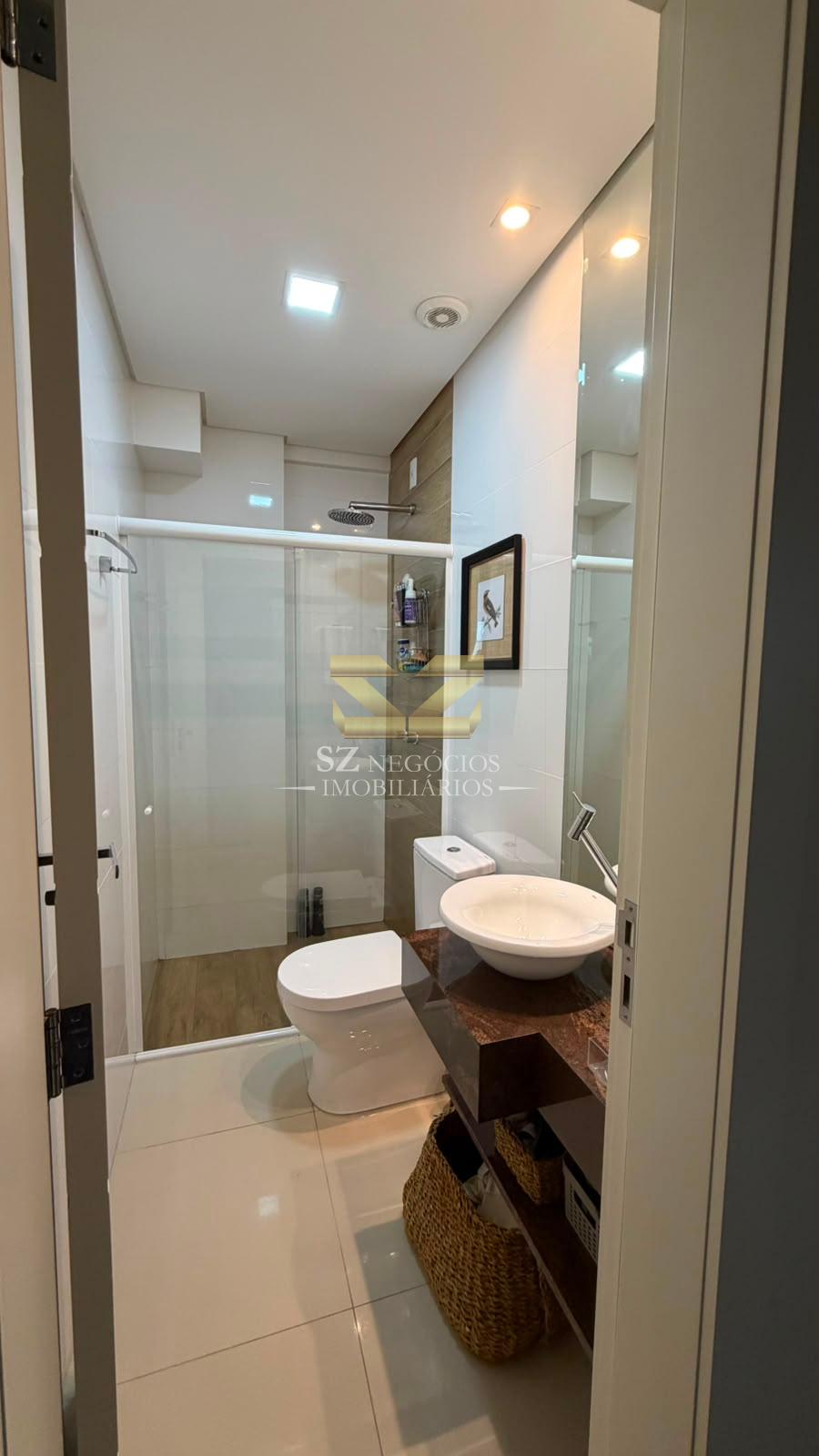 APARTAMENTO À VENDA MOBILIADO COM 02 DORMITÓRIOS SENDO 01 SUÍTE - RESIDENCIAL MALIBU - FOZ