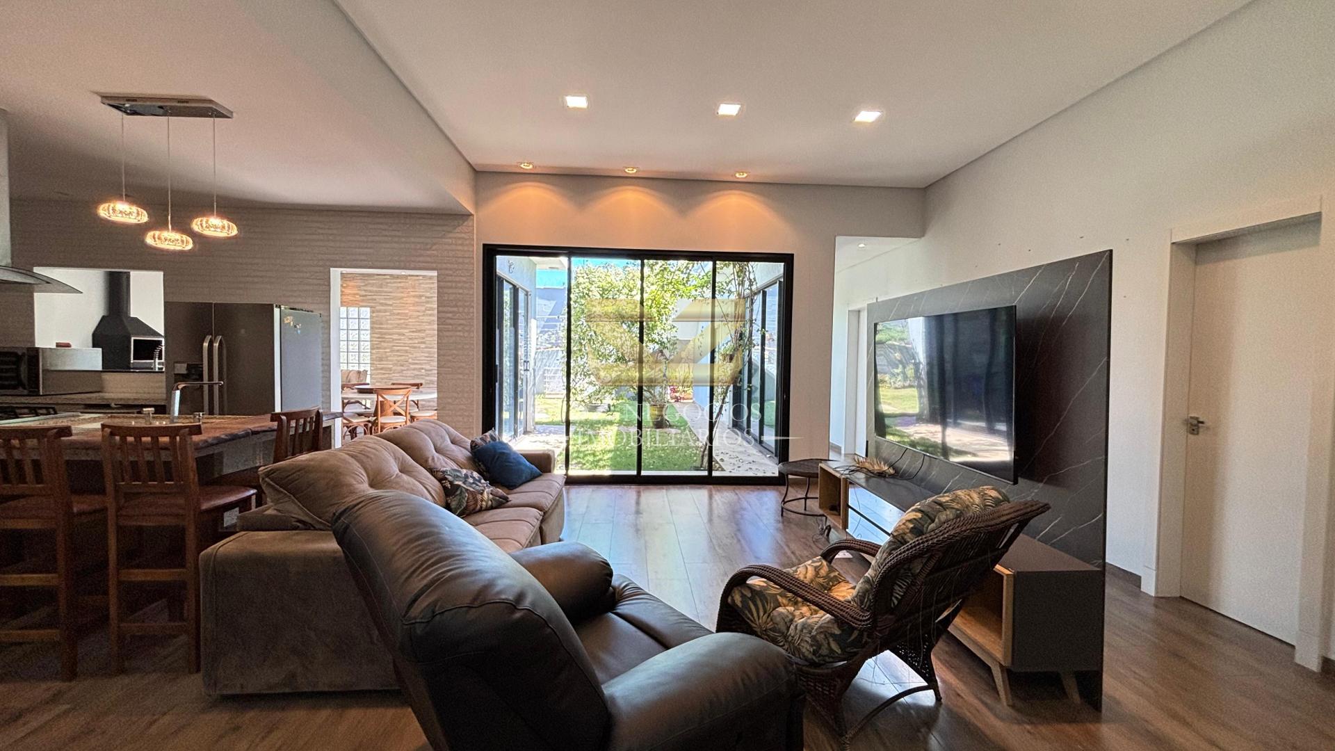 Casa com 3 dormitórios para locação com ,257.90 m², JARDIM CURITIBANO, FOZ DO IGUACU - PR
