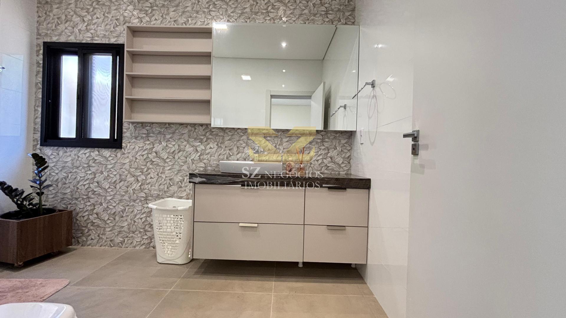 Casa com 3 dormitórios para locação com ,257.90 m², JARDIM CURITIBANO, FOZ DO IGUACU - PR