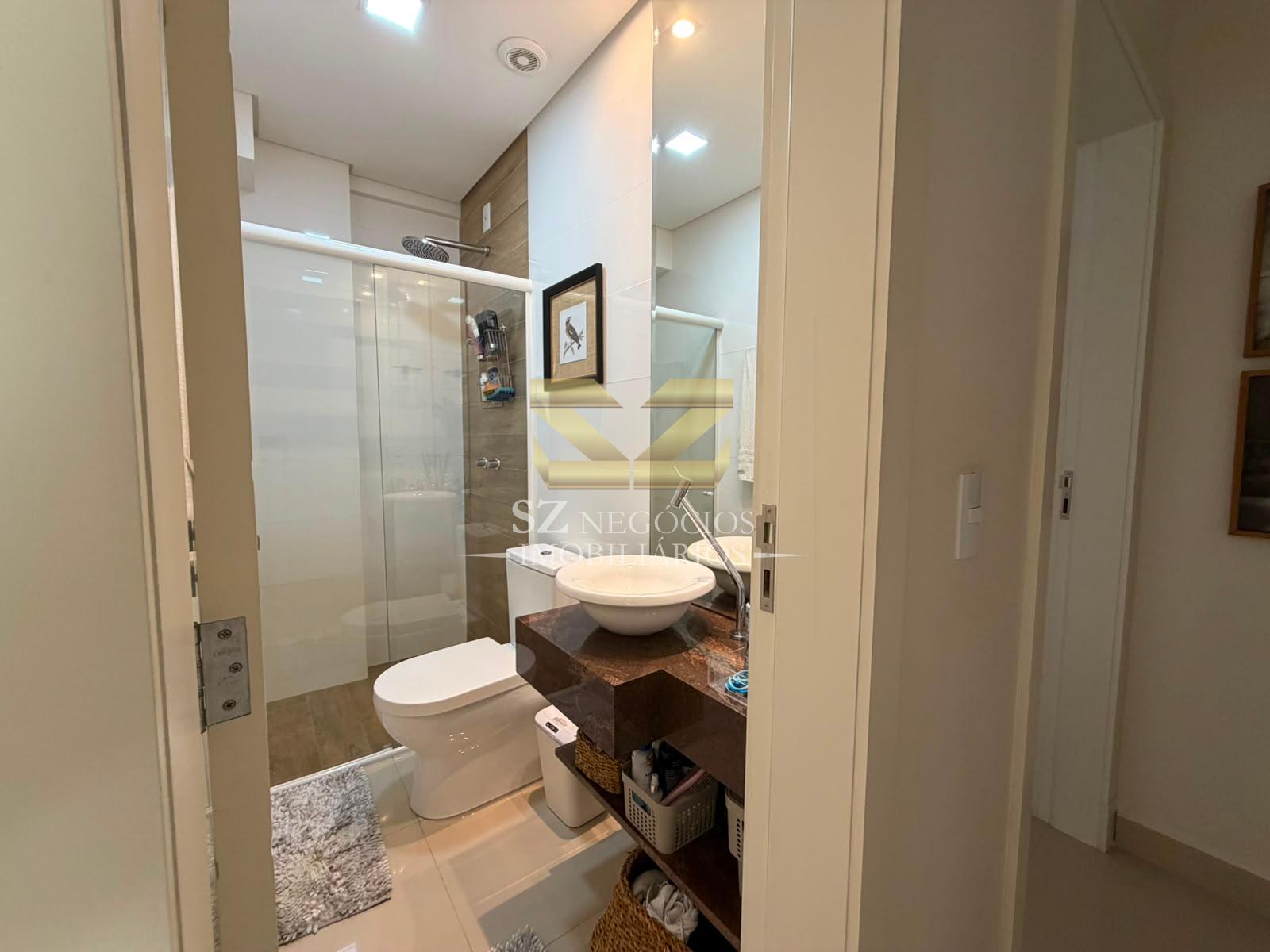 APARTAMENTO À VENDA MOBILIADO COM 02 DORMITÓRIOS SENDO 01 SUÍTE - RESIDENCIAL MALIBU - FOZ