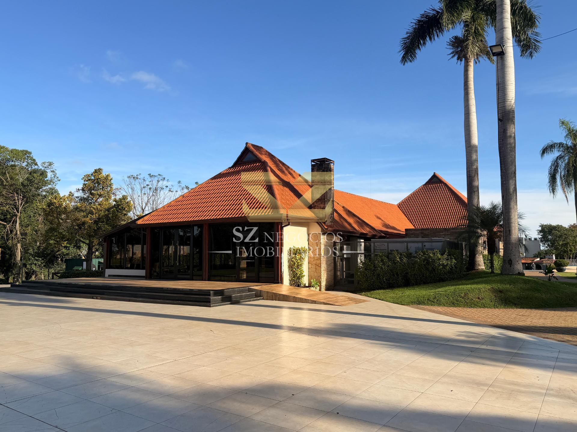 SOBRADO À VENDA COM 5 SUÍTES COM CLOSET, COUNTRY CLUB - PARAGUAI