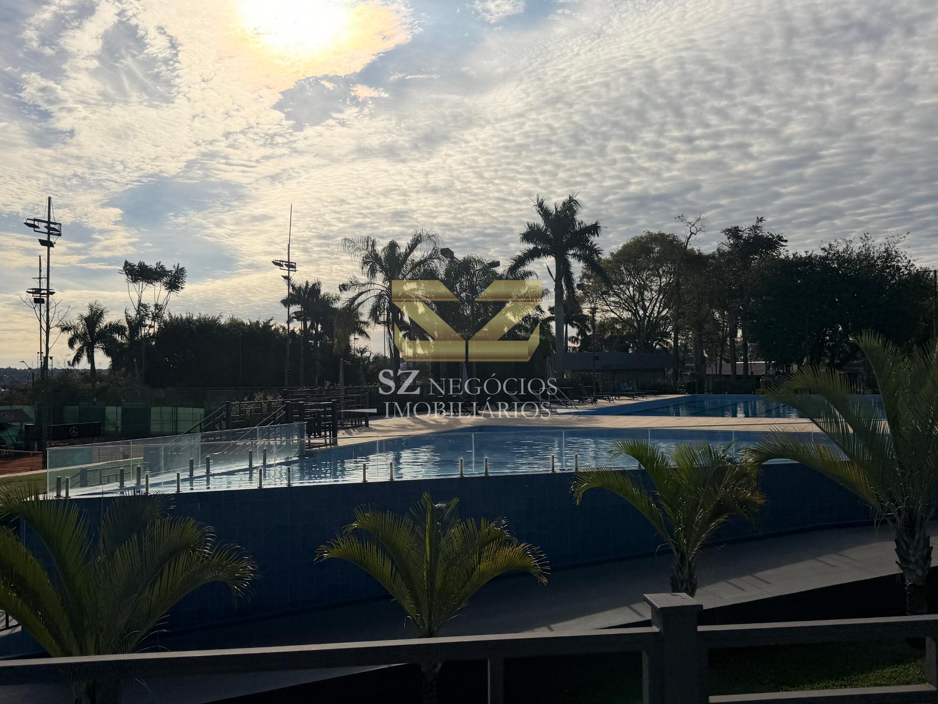 SOBRADO À VENDA COM 5 SUÍTES COM CLOSET, COUNTRY CLUB - PARAGUAI